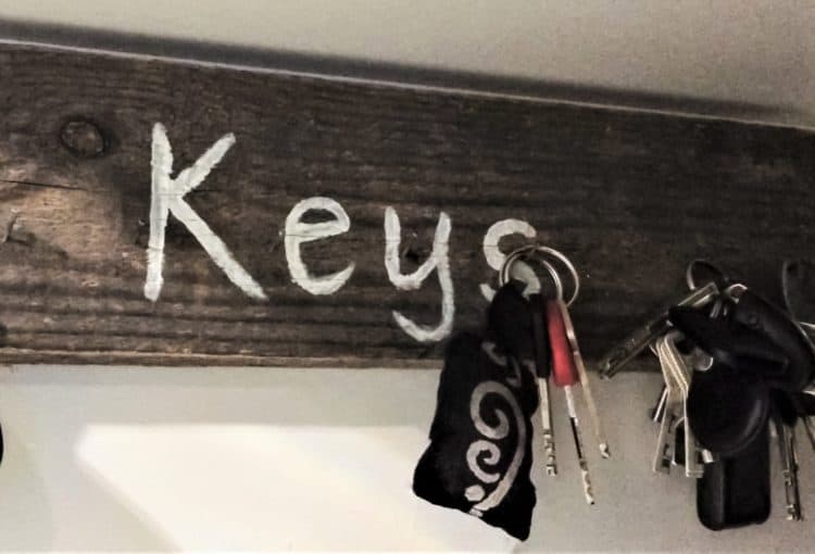Rustic keys sign with hooks